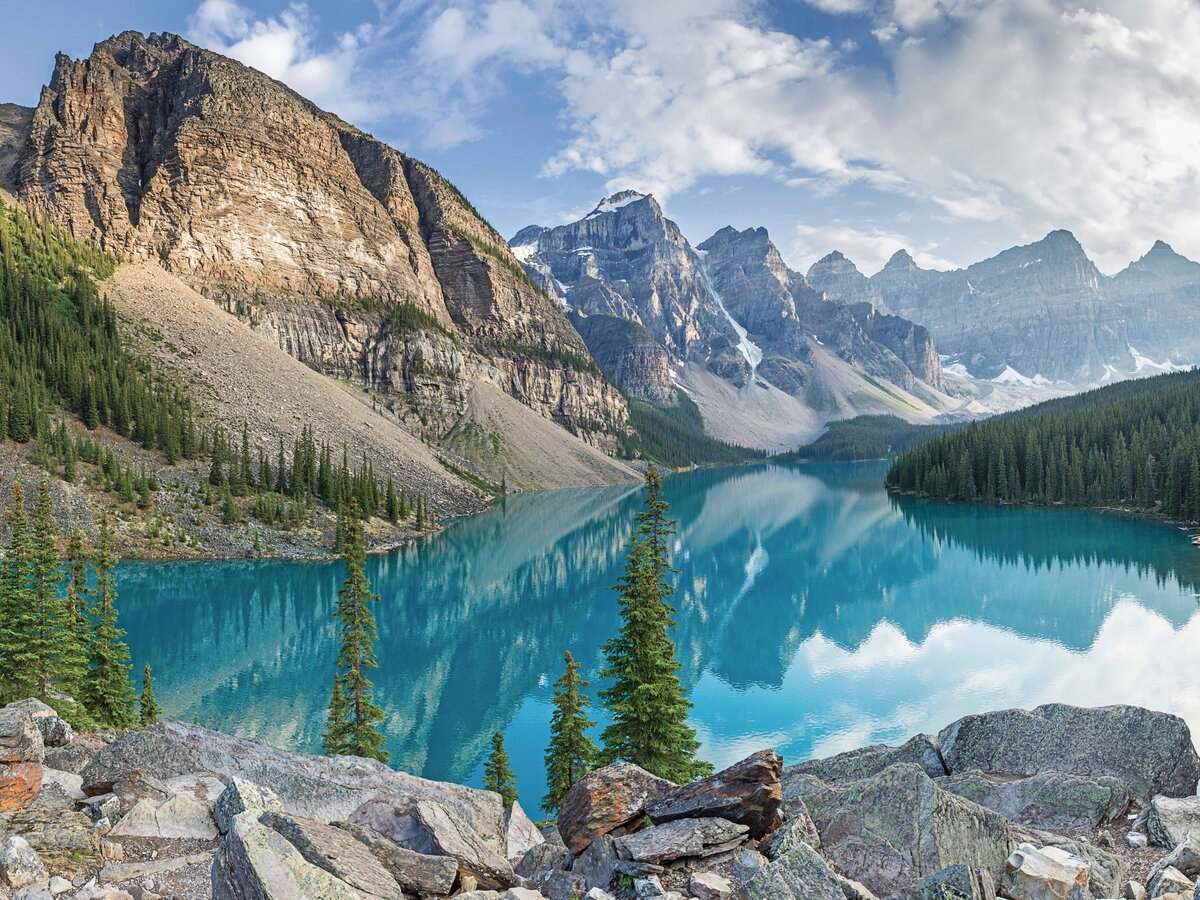 Moraine Lake | © rcfotostock – Fotolia.com Moraine Lake | © rcfotostock – Fotolia.com